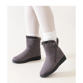 Szare śniegowce zdobione futerkiem 1