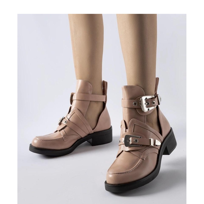 Różowe botki z wycięciami 1