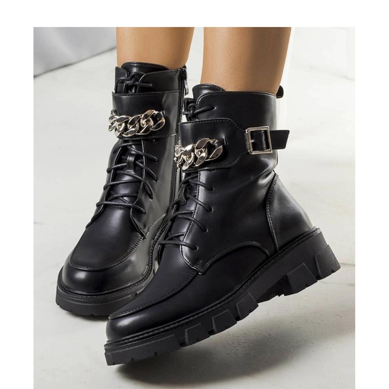 Czarne ocieplane traperki 2