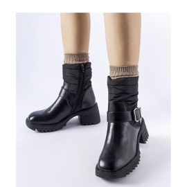 Czarne ciepłe botki na masywnej podeszwie 1