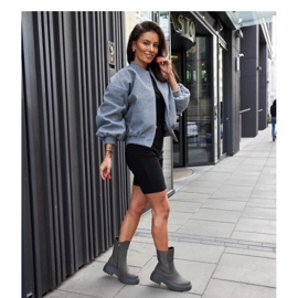 Zielone ocieplane botki na platformie 1