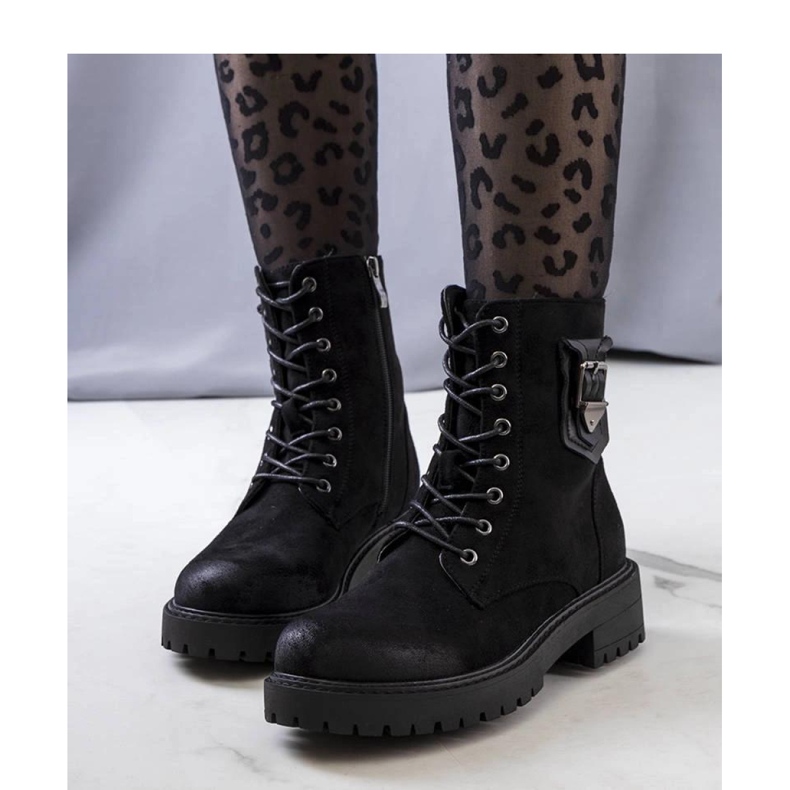 Czarne Zamszowe Traperki 1