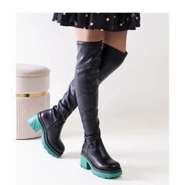 Czarne ocieplane kozaki na masywnym słupku 1