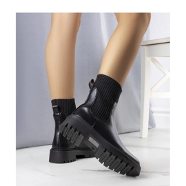 Czarne botki ocieplane 1