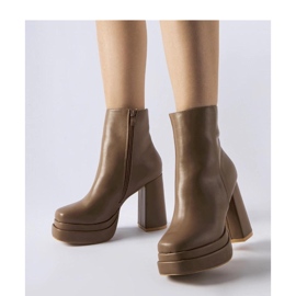 Brązowe botki na wysokim słupku 1