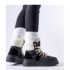 Czarne workery na masywnej platformie 1