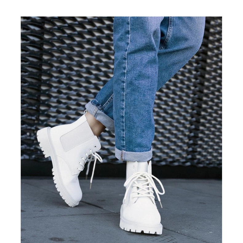 Jasnobeżowe botki trapery ocieplane beżowy 2