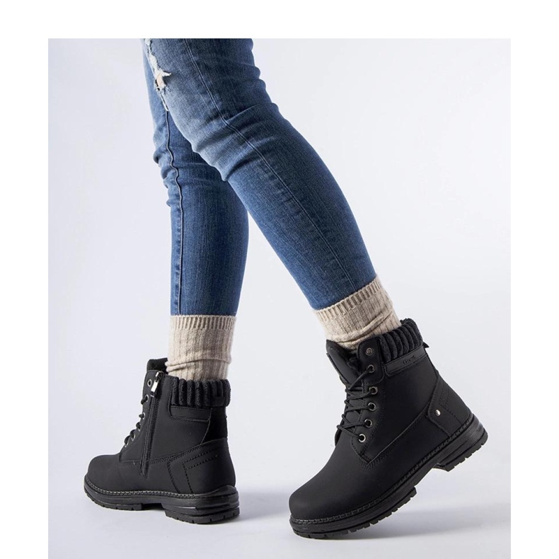 Czarne ocieplane damskie trapery Araujo - Solea 1