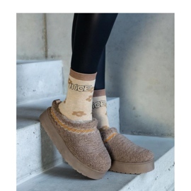 Brązowe śniegowce na platformie z niską cholewką i haftowanym wzorem Greene - Solea 2