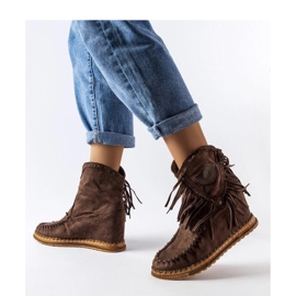 Brązowe botki na koturnie 2