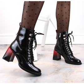 Lakierowane botki na obcasie D&A S.Barski Premium Collection W OLI225A czarne 2