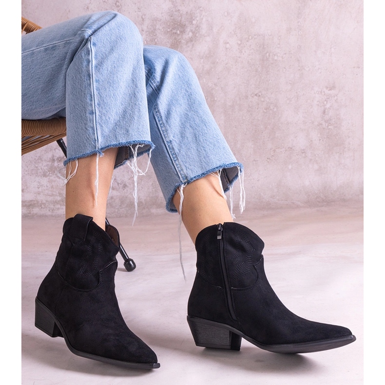 Czarne kowbojki za kostkę ocieplane 1