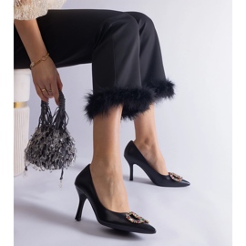 Czarne szpilki zdobione kolorowymi cyrkoniami 1