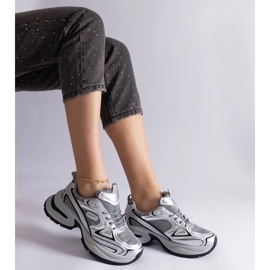 Srebrne sneakersy na masywnej podeszwie srebrny 3