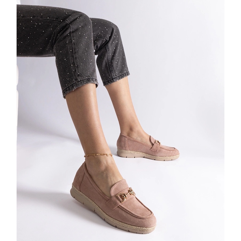 Różowe mokasyny damskie z eko zamszu z łańcuchem 1