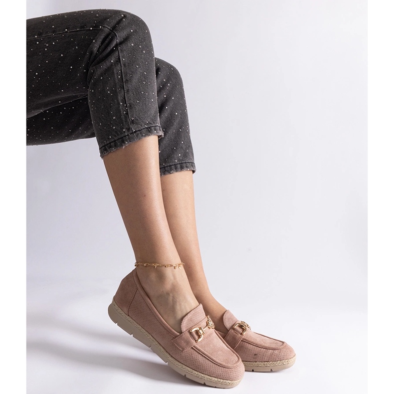 Różowe mokasyny damskie z eko zamszu z łańcuchem 2