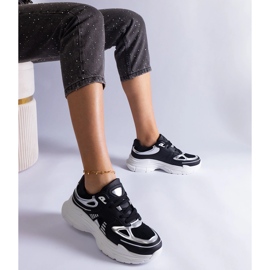 Czarne sneakersy damskie ze srebrnymi wstawkami 1