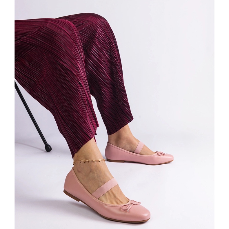 Różowe balerinki z gumką i ozdobną kokardką 1