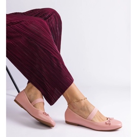 Różowe balerinki z gumką i ozdobną kokardką 2