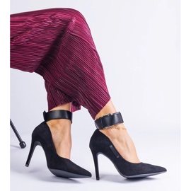 Czarne czółenka na szpilce z ekoskóry zamszowej 2