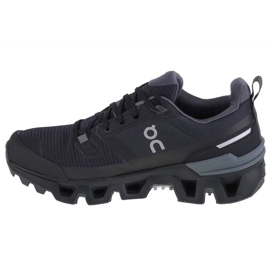 On Running Buty On Cloudwander Waterproof 7398602 czarne 1