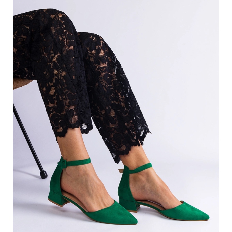 Zielone czółenka na niskim słupku 1