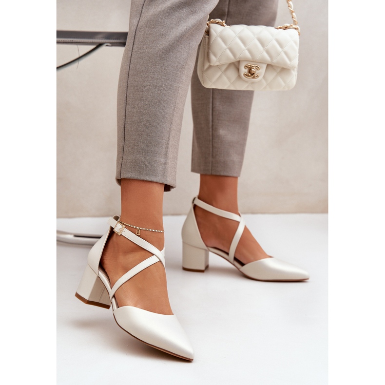 Czółenka Na Słupku Z Eko Skóry Sergio Leone Perłowe beżowy 2