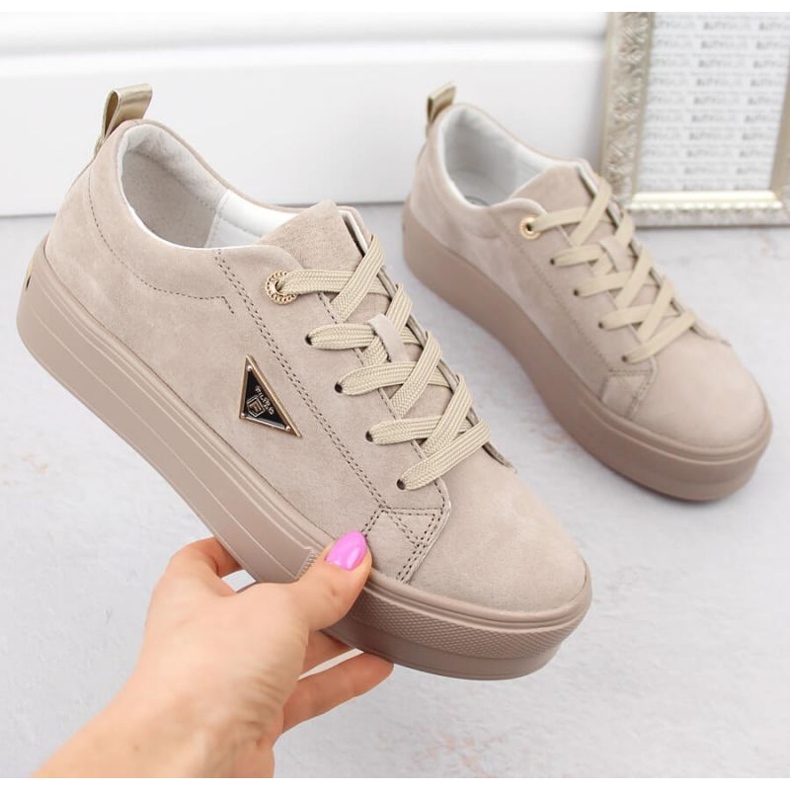 Skórzane zamszowe półbuty na platformie Filippo W PAW315C beżowe 1