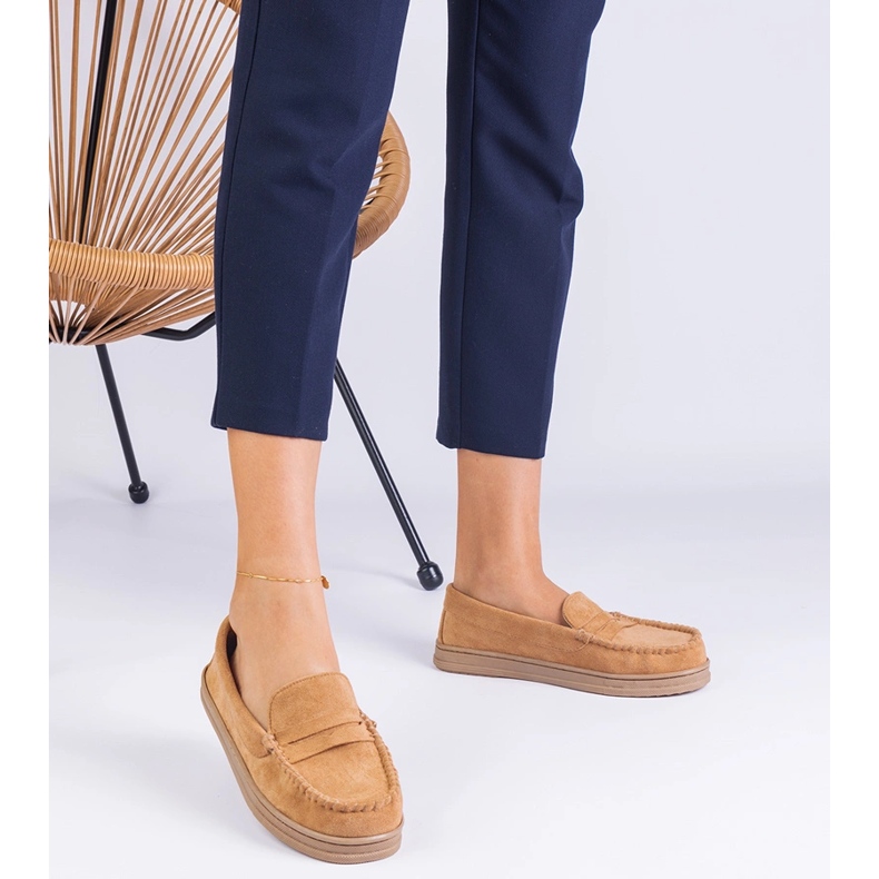 Brązowe damskie mokasyny z ekozamszu 1