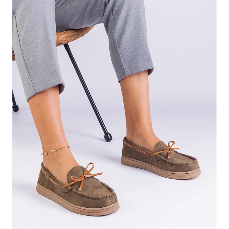 Zielone damskie mokasyny z ekozamszu z kokardką 2