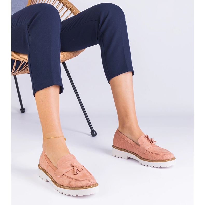 Różowe damskie mokasyny z ekozamszu z frędzlami 1