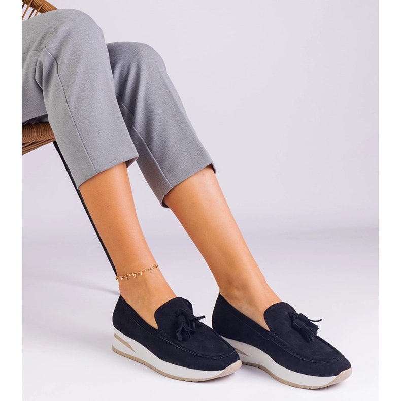 Czarne damskie mokasyny na platformie z frędzlami 1