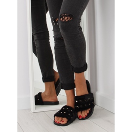 Klapki z futerkiem i ćwiekami czarne black 2