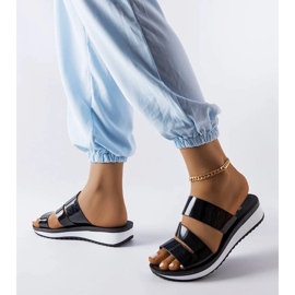 Eleganckie lakierowane skórzane czarne buty wiązane damskie 1