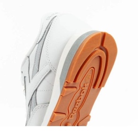Buty Reebok Wms Classic HQ2234 białe 7