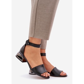 Skórzane Sandały Na Srebrnym Obcasie Laura Messi 2143 Czarne 2