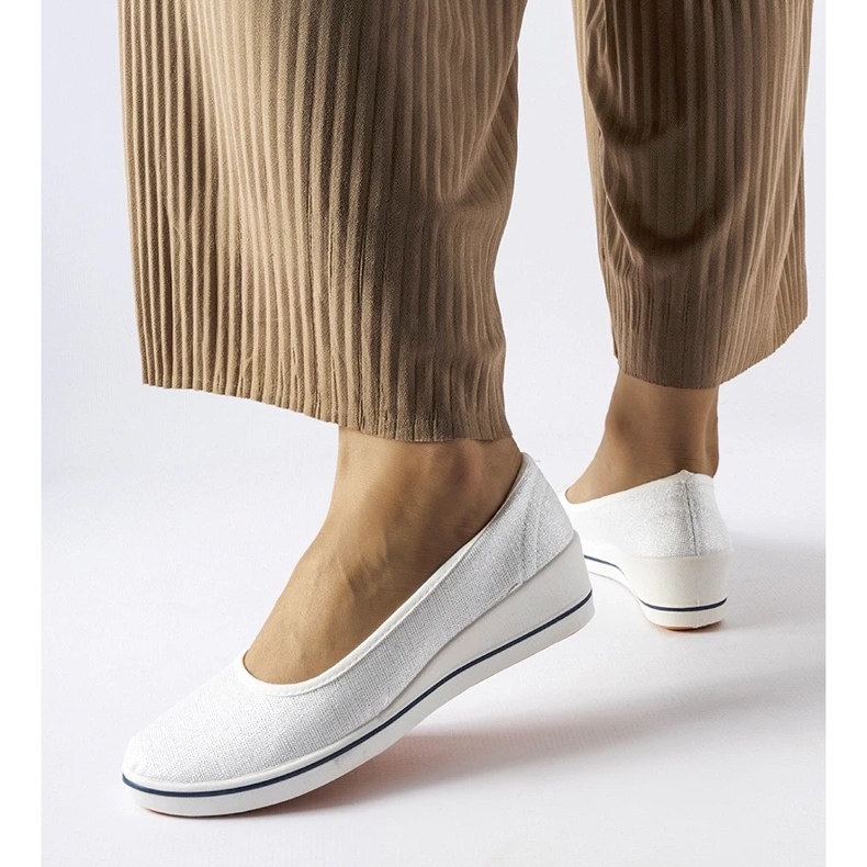 D/GMR Błyszczące baleriny ecru na koturnie Morrison beżowy 2