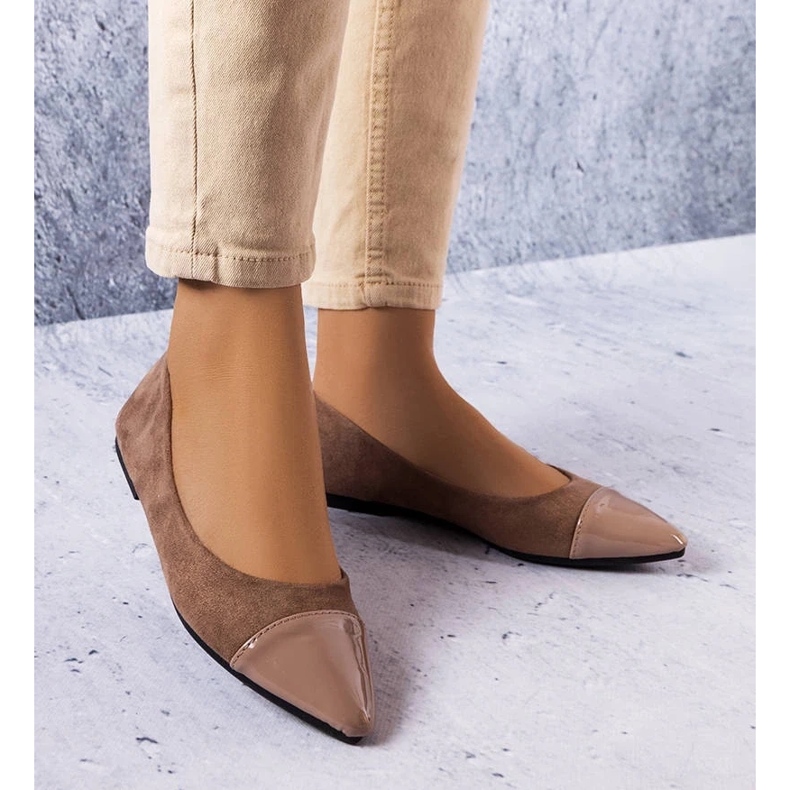 D/GMR Brązowe lakierowane balerinki Thibault 1