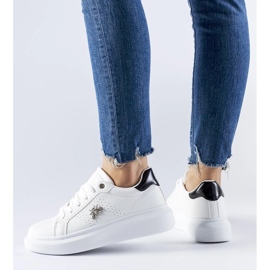 D/GMR Białe sneakersy z cyrkoniową aplikacją Fairfax 1