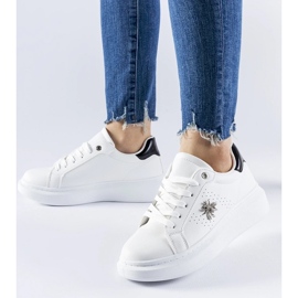 D/GMR Białe sneakersy z cyrkoniową aplikacją Fairfax 2