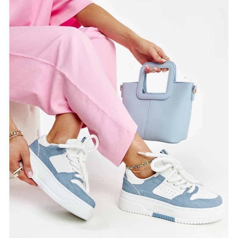 D/GMR Biało-niebieskie sneakersy na platformie Szekeres białe 2