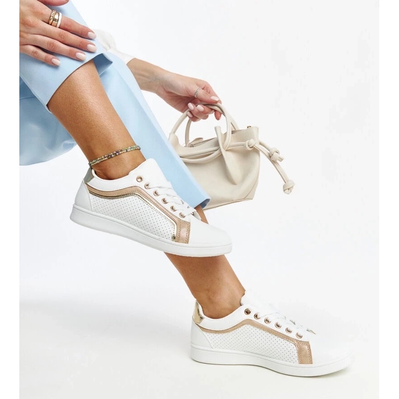 D/GMR Biało-złote sneakersy na platformie Amala białe 2