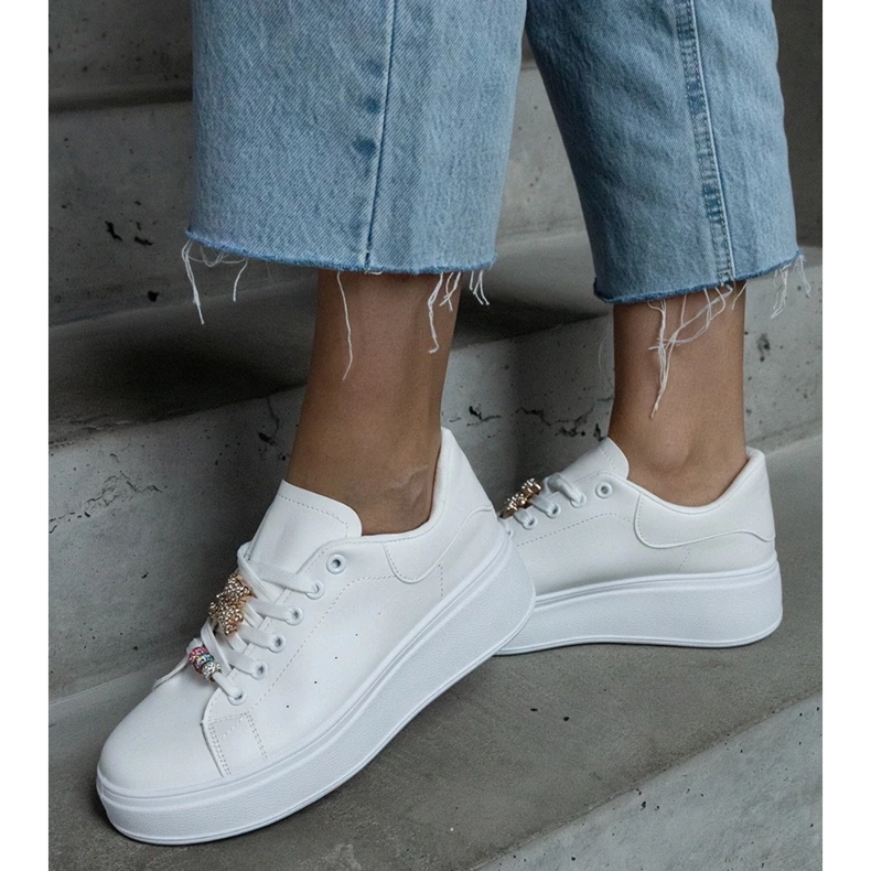 D/CEO Białe sneakersy na platformie zdobione misiem Mavien 1