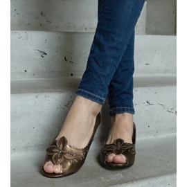 D/CEO Brązowe ażurowe balerinki z odkrytym noskiem Ursull 1