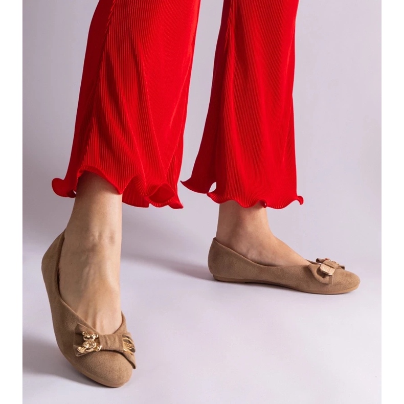 D/CEO Brązowe balerinki zdobione kokardką i broszką Esdras 2