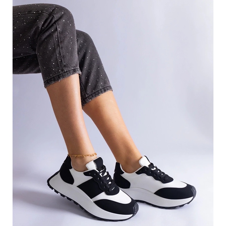 D/CEO Czarne sneakersy na platformie Cremorna 2