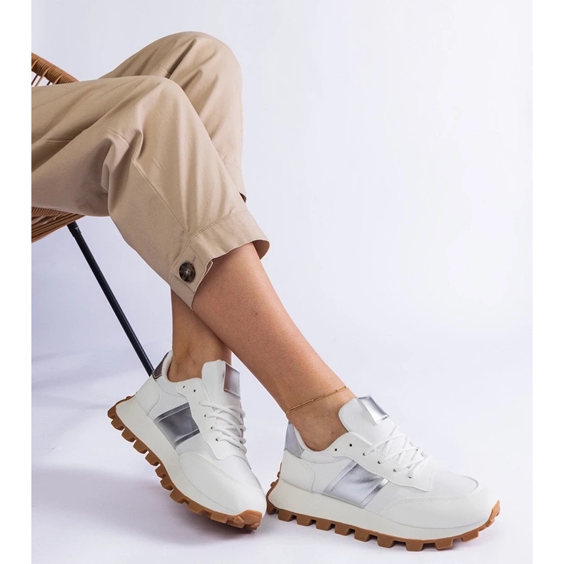 D/CEO Biale sneakersy z widocznym protektorem Restia białe 1