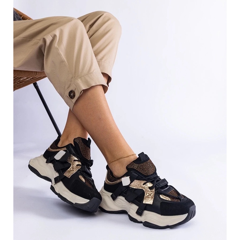 D/CEO Czarne sneakersy ze złotymi wstawkami Candra 1