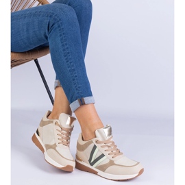 Beżowe sneakersy damskie na ukrytym koturnie beżowy 2