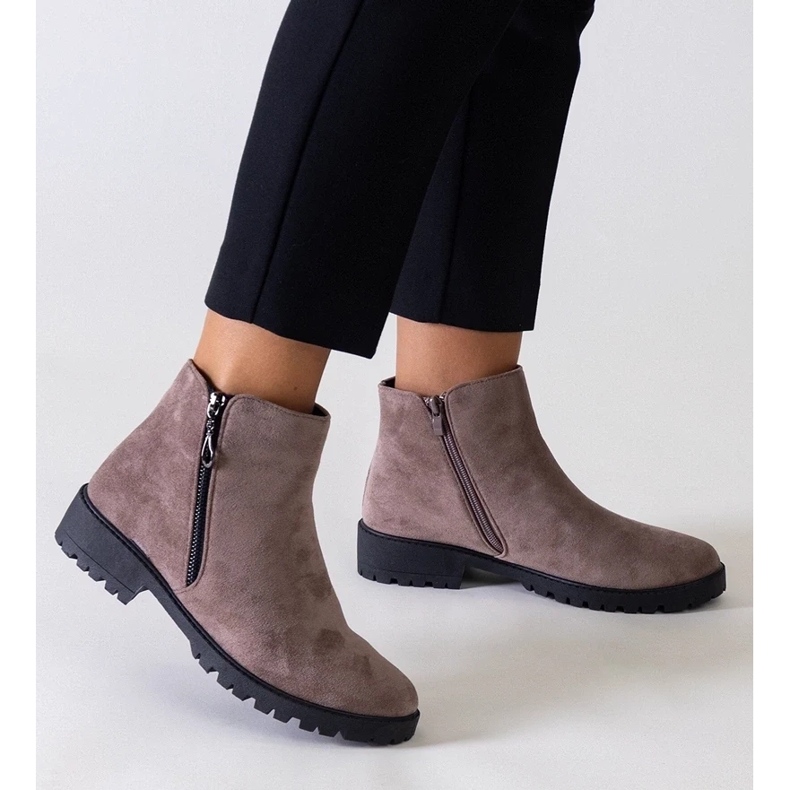 D/CEO Brązowe botki z metalowymi wstawkami eko-zamsz Branda 1